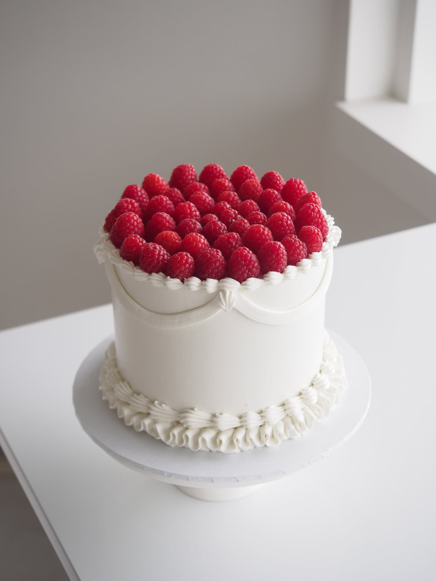 Very Raspberry Retro cake