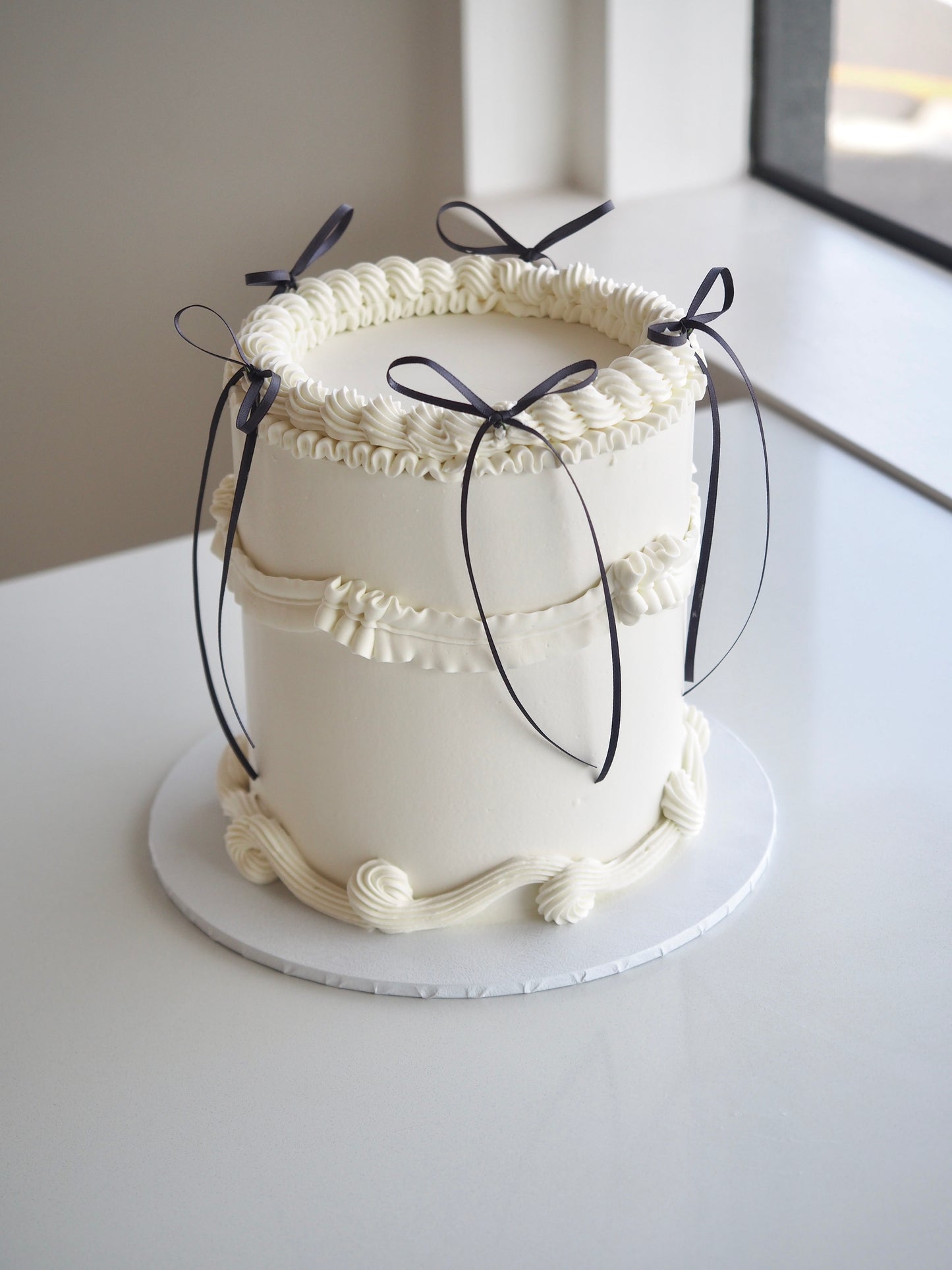Vintage Bow Cake