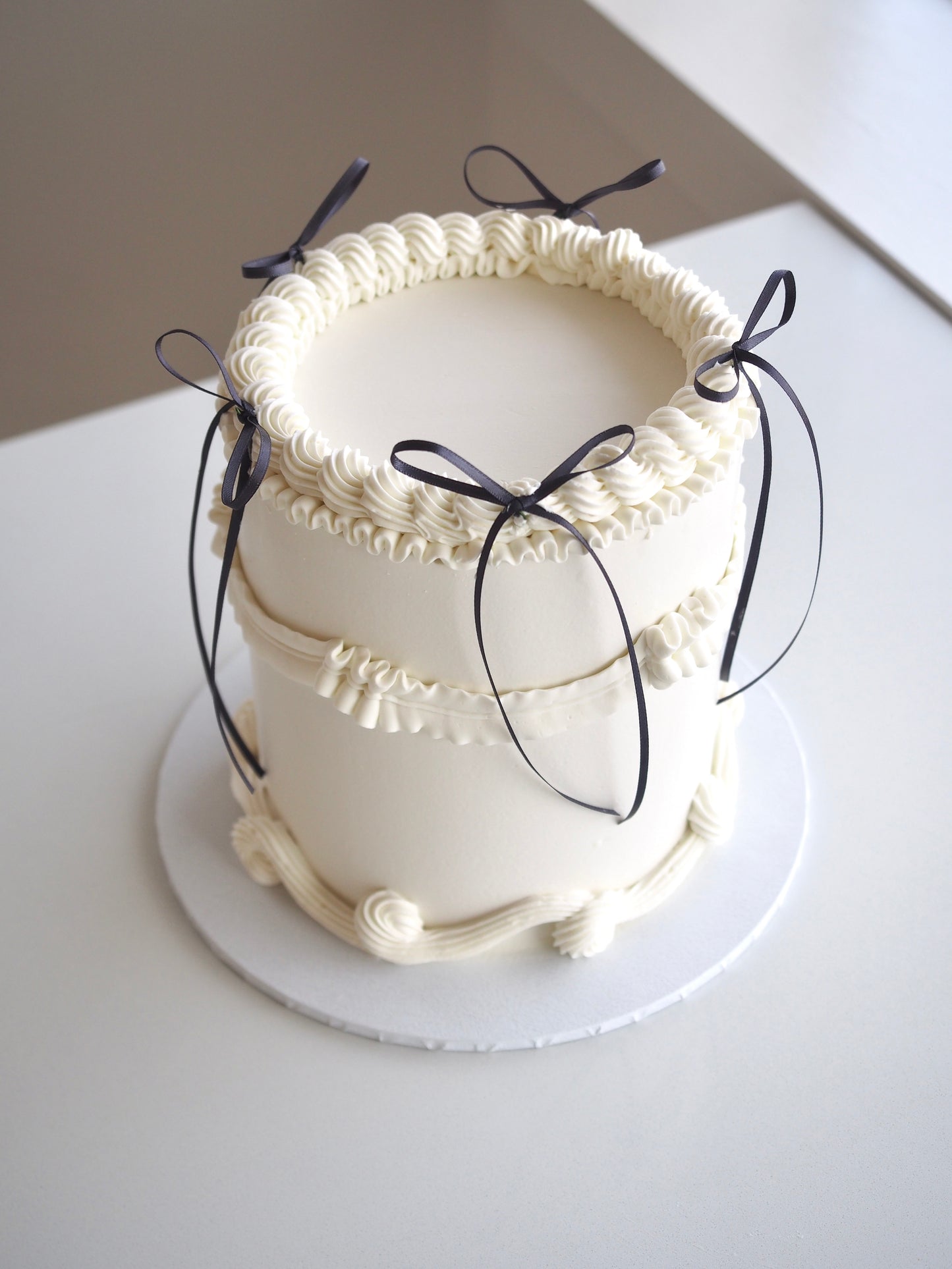Vintage Bow Cake