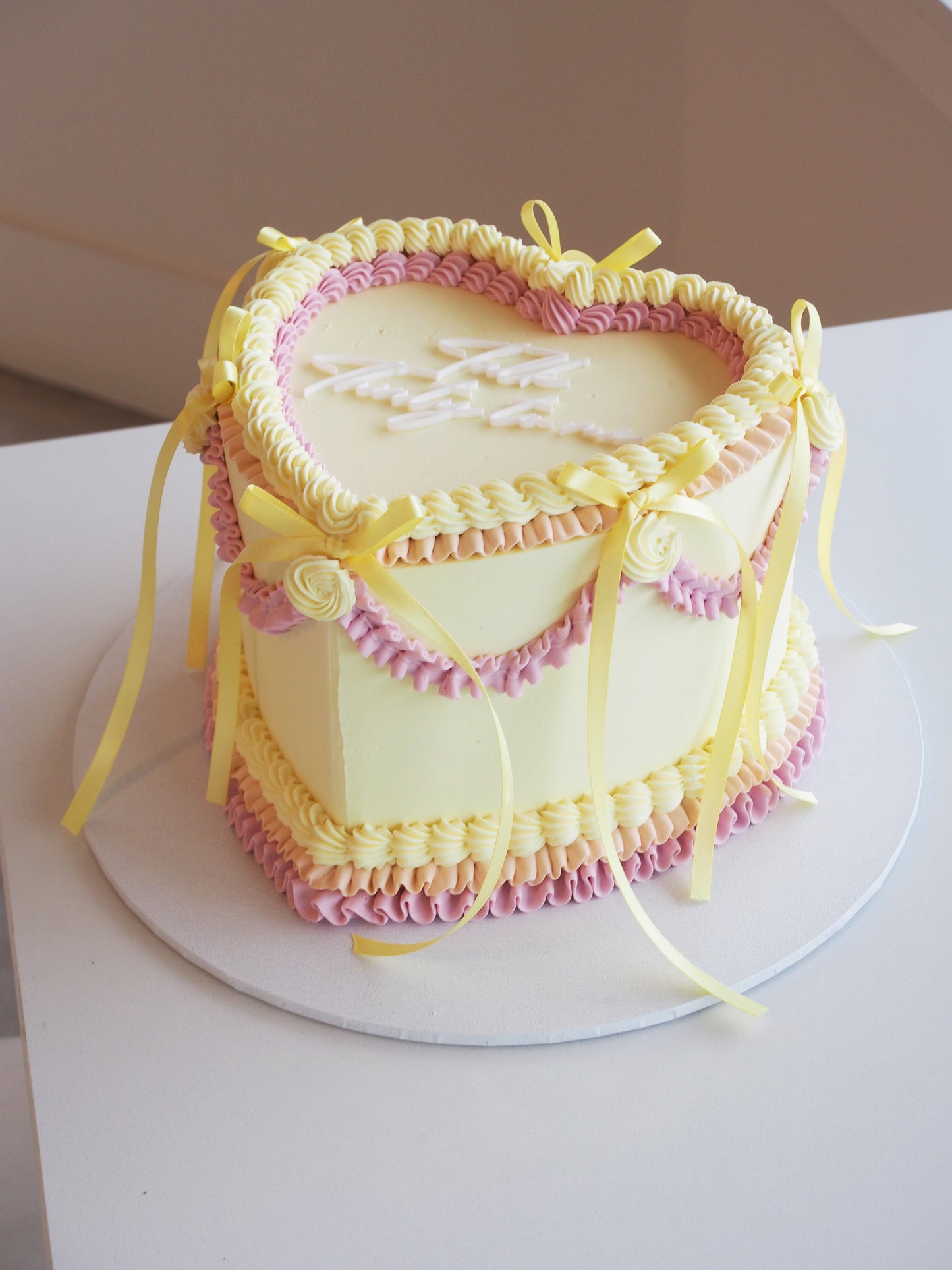 Retro Frill Heart Cake