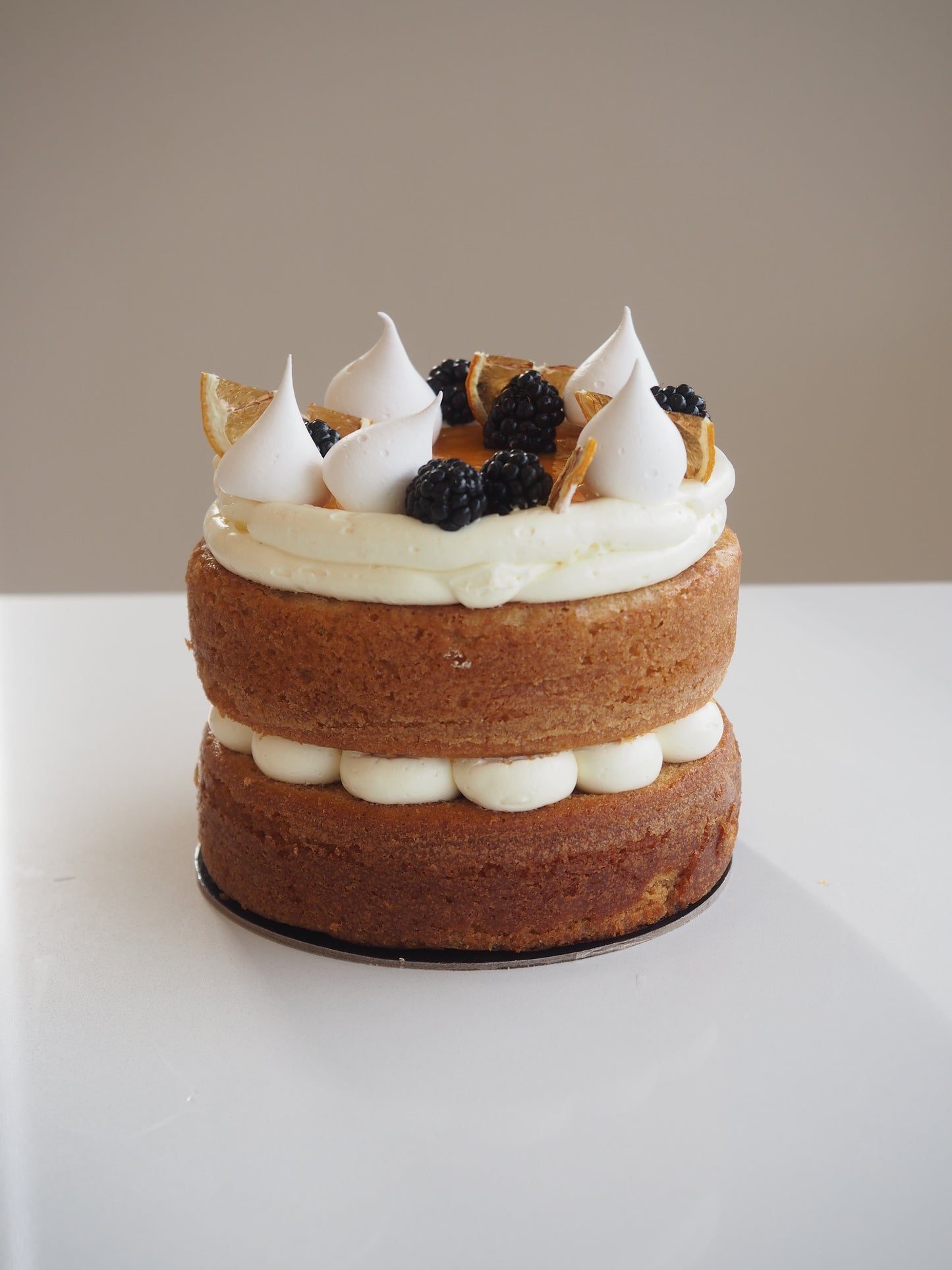 Vanilla Cake with Lemon Curd