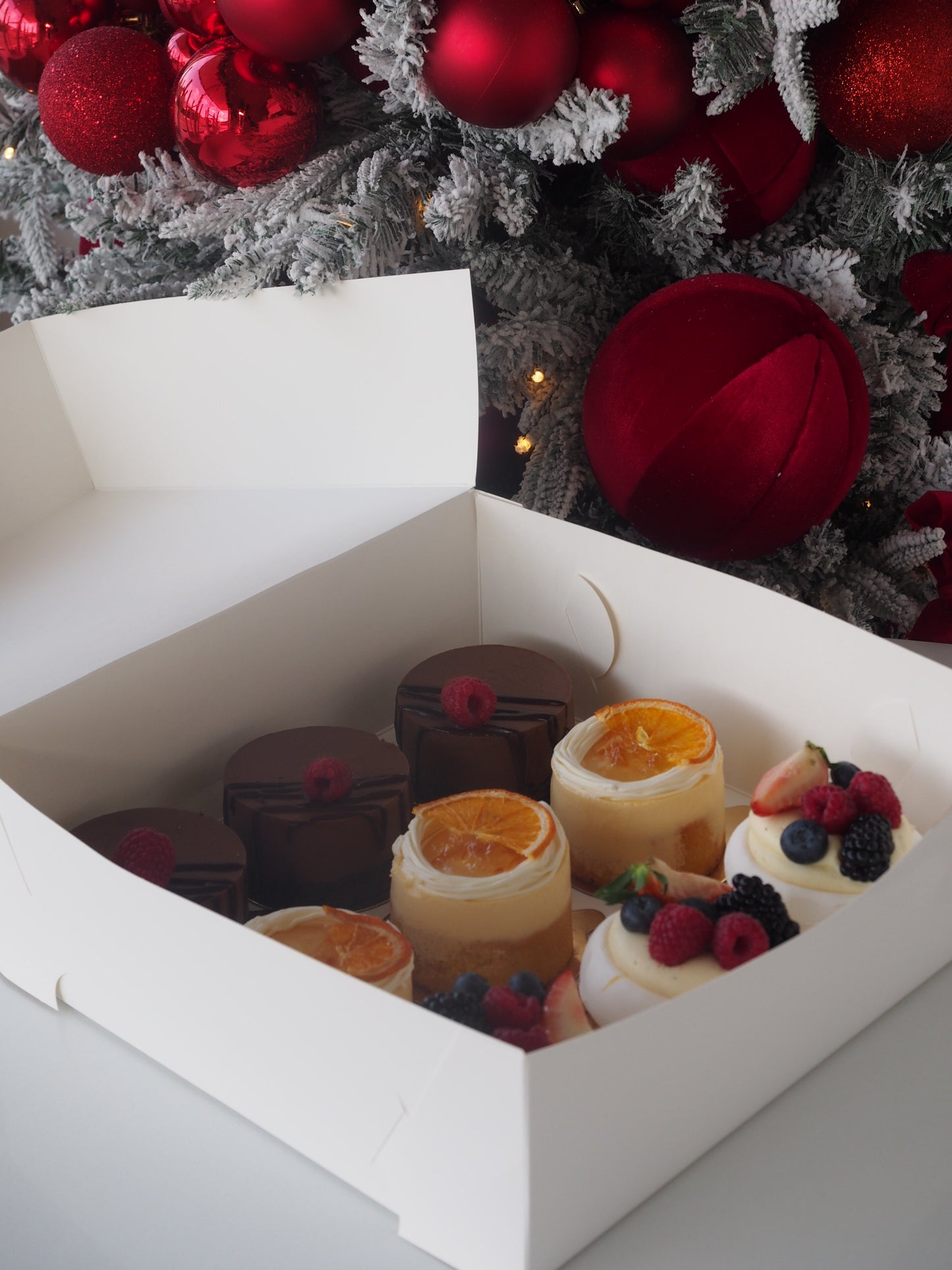 9 piece dessert box - Christmas eve