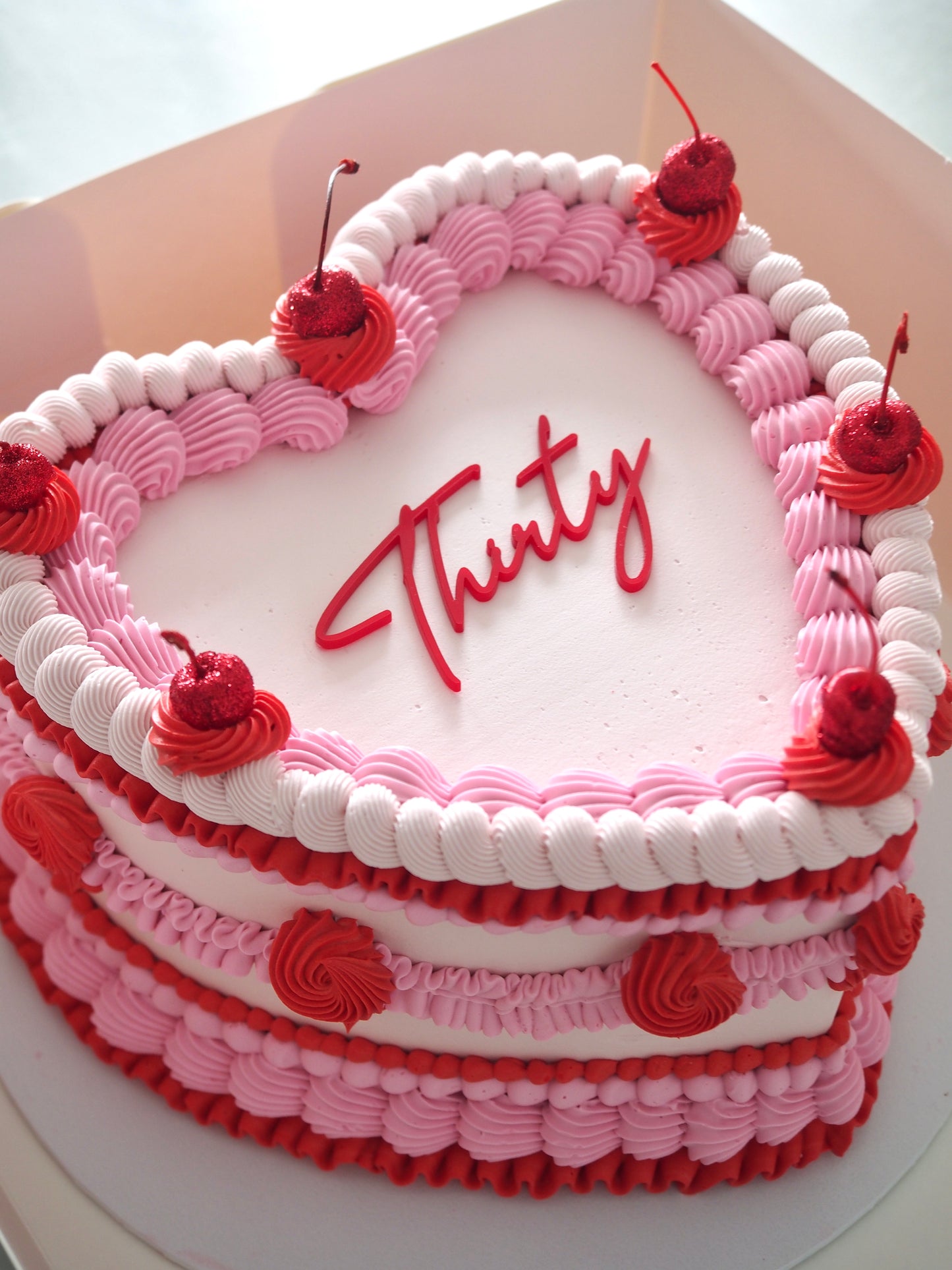 Retro Frill Heart Cake