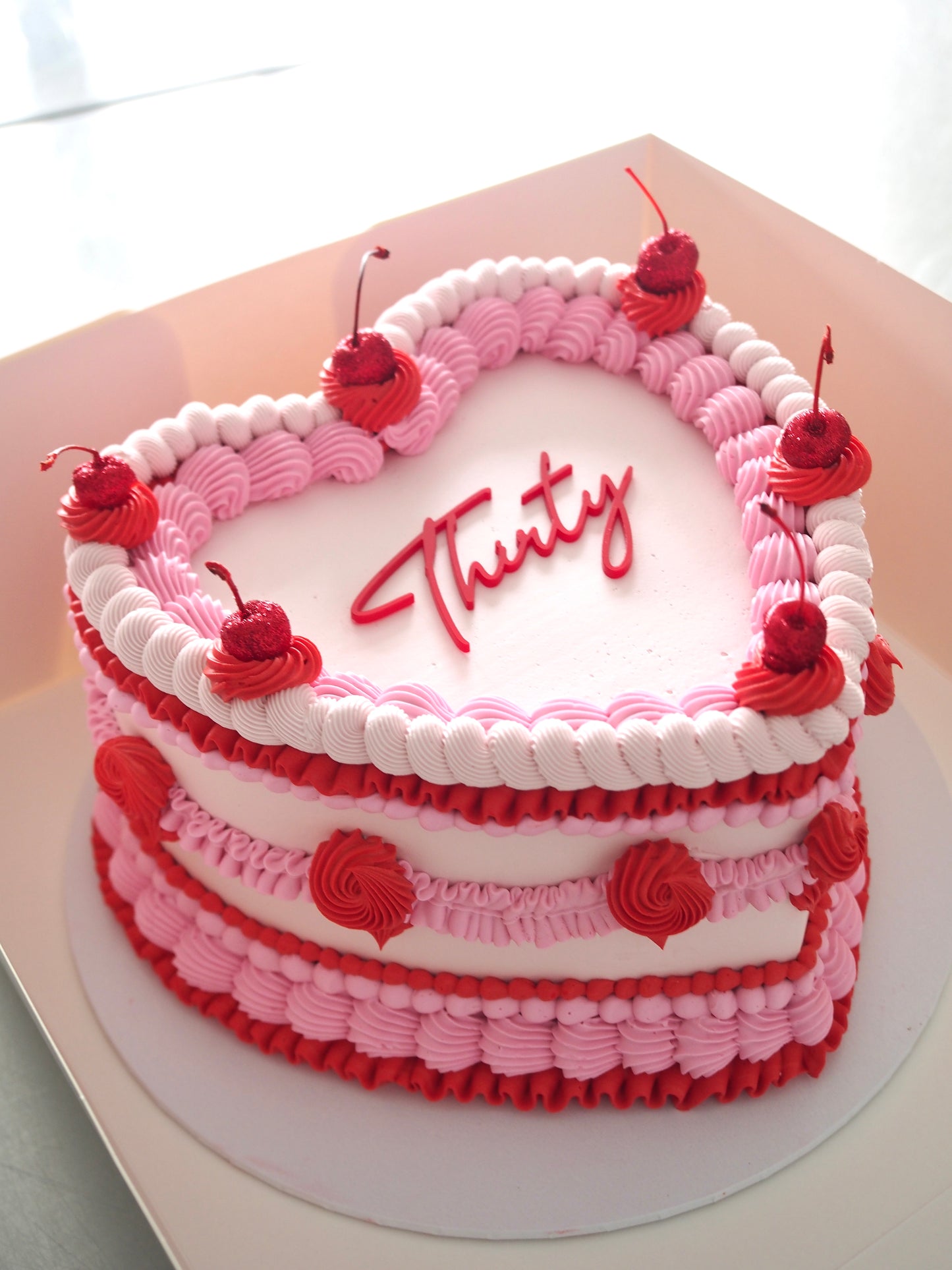 Retro Frill Heart Cake