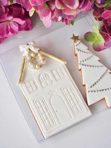 Gingerbread house front cookie set