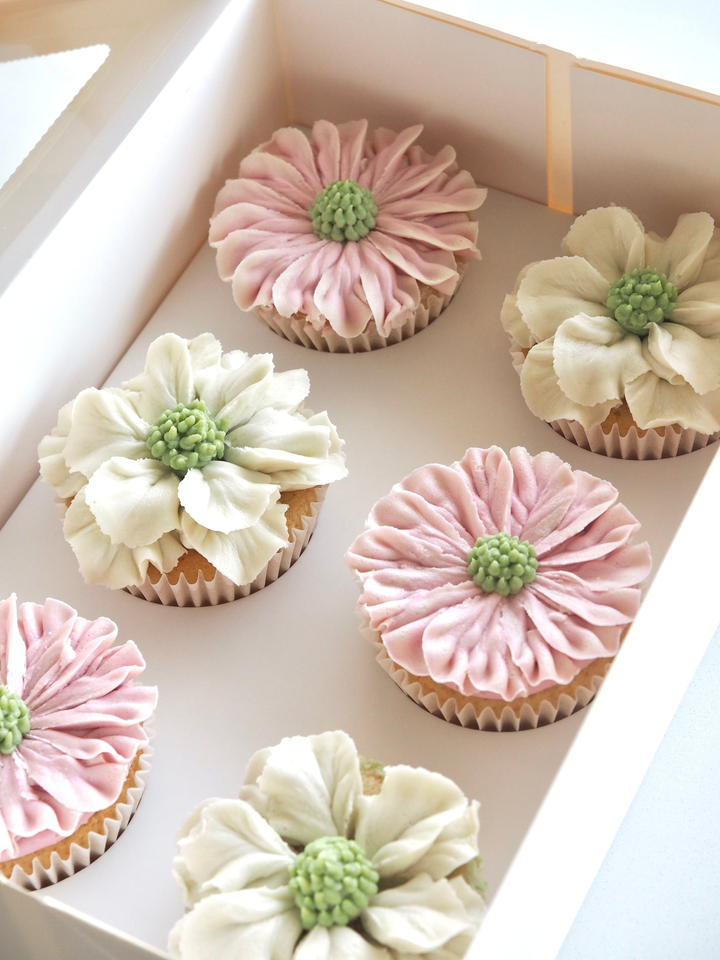 Mothers Day Cupcakes - Flowers