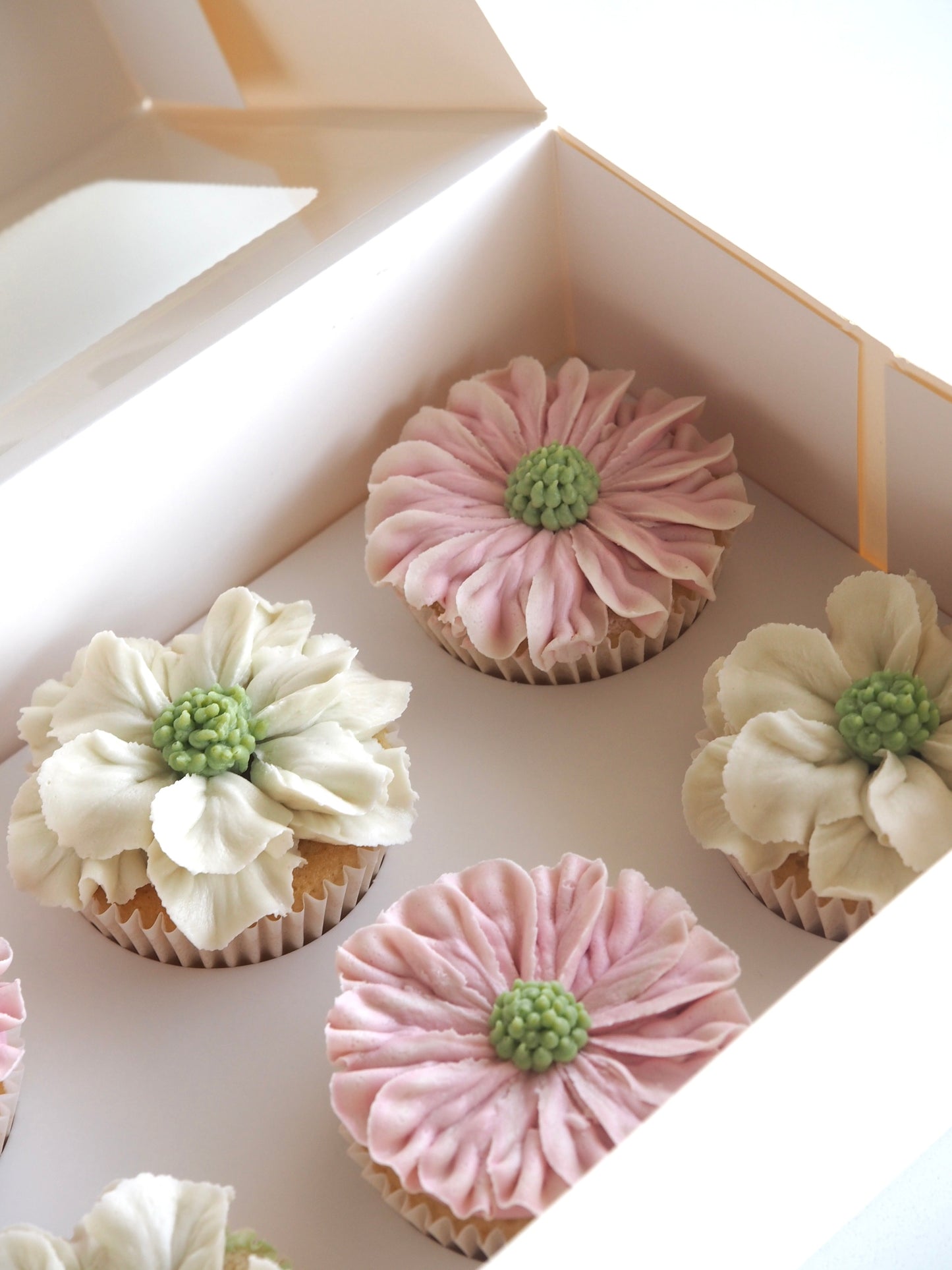 Mothers Day Cupcakes - Flowers