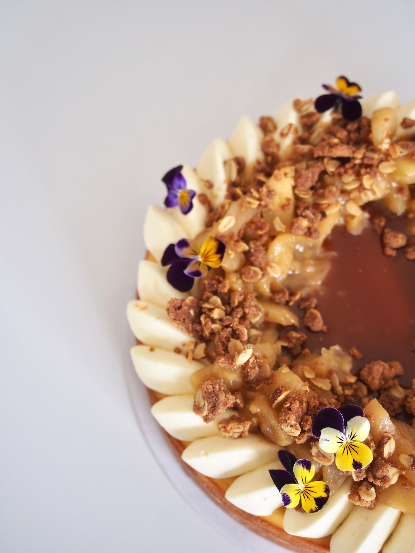 Apple Crumble Baked Cheesecake
